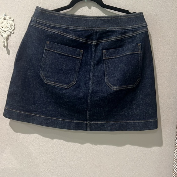 NWT Spanx Skort. Size L denim - Picture 5 of 5